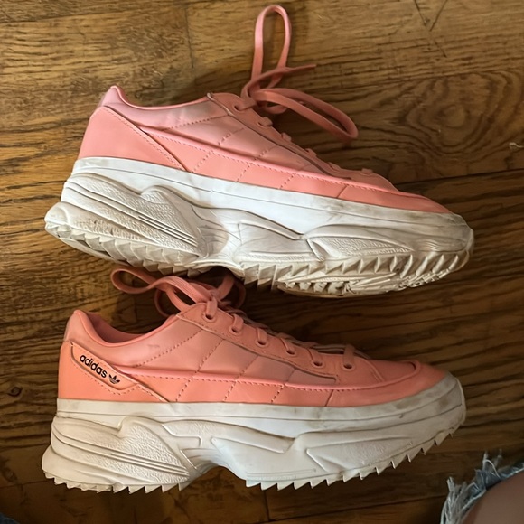 Adidas Pink Sneakers 7.5 - Picture 3 of 7